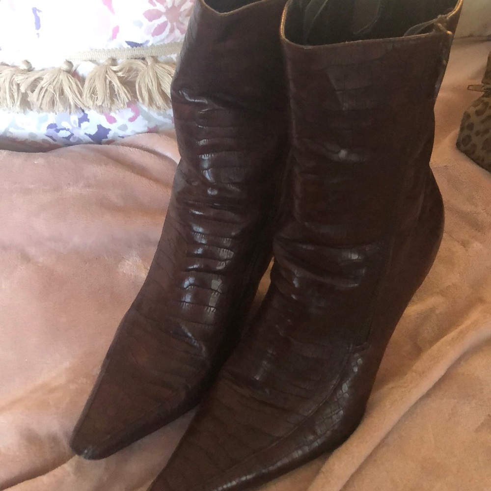 Heel boots